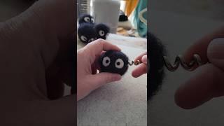 Needle felting tip & tutorial! Make a hole for wire with a corkscrew #felting #needlefelting #craft