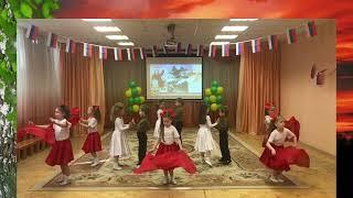 Ансамбль «Ромашки» Танец «А закаты алые…» Музыка В.Осошник, слова Н.Осошник #моигероиМузыкаПобеды
