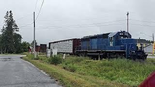 2 Trains Meet In Pembine, Switching Action, Plus Weird Acting Railfans Catch My Attention? #trains