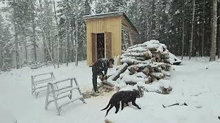 A day at camp during a snowstorm | Off grid living