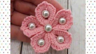 Цветок с бусинами из пряжи без спиц и крючка/thread flowers with your finger/flowers from yarn