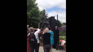 Shelburne's 150th Anniversary Chainsaw Carving (William Jelly) Pt 4