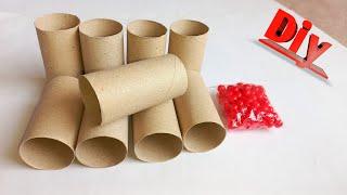 Wow super idea with beads and toilet paper rolls ! Great recycling idea - Christmas decor