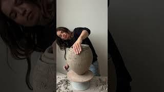 Hand-building a Pot using the Coiling Method #pottery #coiling #ceramics