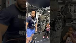 315lb burnout set at the end of the leg workout. stay strong when you tired! #legday #gym #workout