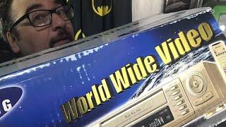 The Ultimate VHS/VCR Collector Guide - Part 1 picking out a VCR! Samsung Worldwide VCR UNboxing