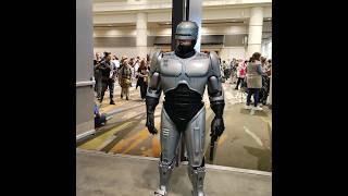 Robocop Showing Off at Orlando Megacon Comic Con #robocop #cosplay #3d