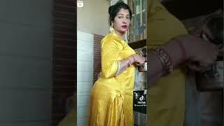 It's Cooking time | Hot Indian Aunty  #dailyvibesl