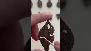 Laser Cutting Wooden Earrings with ComMarker Omni 1 uv laser.