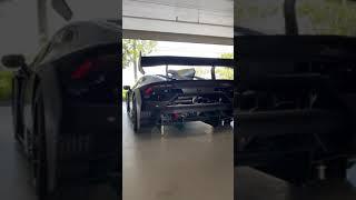 How they change tires on a Lamborghini #shorts #car #luxury