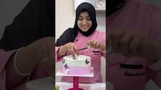 Ky aapko Bhi Cake Decoration krna Psnd hai? Btao btao #hkrshorts #hkrbakingacademy