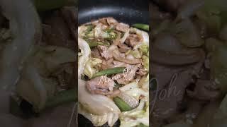 Sauteed vegetables, pork with oyster sauce and Sesame oil #shorts  #sauteedvegetables  #oystersauce