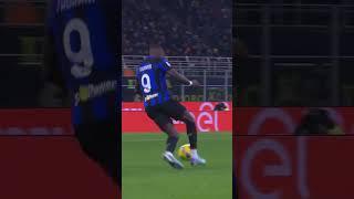 Thuram, Kvaratskhelia and Chukwueze: the best skills of Round 12 #shorts