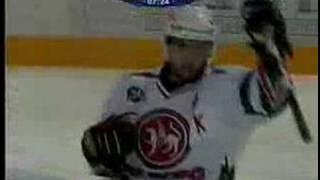 Alexei Morozov - wicked wrist shot 10/6/07 (Russian hockey)