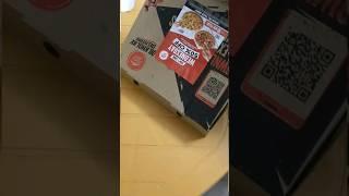 Unboxing Country Feast Pizza that's from Pizza Hut Pizza Hut's Super Tasty pizza #pizza #shoerts