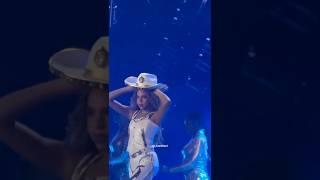 THE SUPERMODEL BLUE IVY! Blue stunning tonight in Paris (Night 3) #blueivy #blueivydancing #live