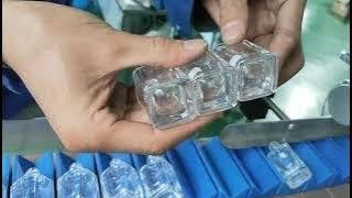 nail polish glass bottle bottom labeling machine, square bottle square label bottom labeling machine
