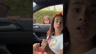 VOCÊ ME AJUDARIA ?