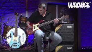 Streamer CV 5 String - product demo with Andy Irvine