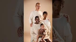 If happiness had a shape, it would definitely be the sight of family together.