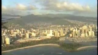 Oahu Hawaii approach over Diamondhead Crater Landing at Honolulu International Airport