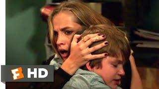 Lights Out (2016) - Wrong Delivery Scene (4/9) | Movieclips