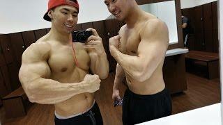 HOW TO GET BIG ARMS