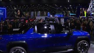 The Detroit Auto Show prom kicks off NAIAS