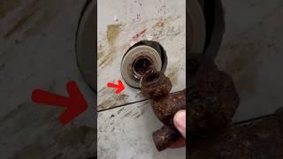 How to Remove Stuck Threads from a Rusty Faucet #plumbing #plumber