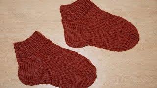 Вязание спицами для начинающих. Носки на 5 спицах  /////  Knitting for beginners. Socks 5 spokes