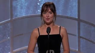 Dakota Johnson prezintă „Call Me By Your Name” la Globurile de Aur