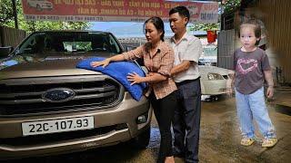 "When Husband Discovers Wife Working Part-Time - Will She Choose to Follow Her Husband to the Farm?"