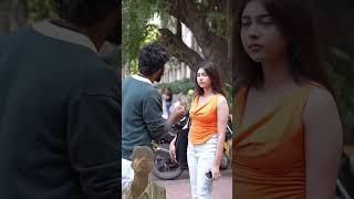 Bhabhi chahiye #love #comedy #bollywood #streetphotography #oyeitsprank #oyeitsuncut #oyoindori