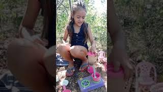 PRIMEIRO VIDEO BRINCANDO DE COMIDINHA COM MINHA BONEQUINHA