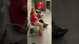 Понюхай не пахнет ли старухой