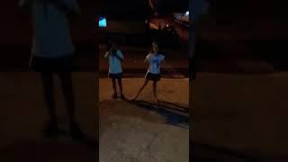 eu e minha bff dançando fantasma 