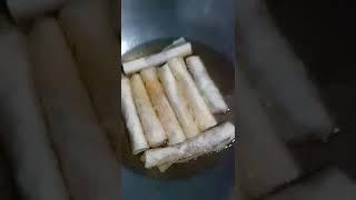 frying my home made spring roll