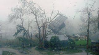 Typhoon Julian(Krathon) strikes Philippines with 210 km/h winds, causing damage in cities