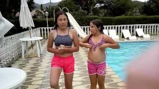 Desafio da piscina!-ft-minha irmã