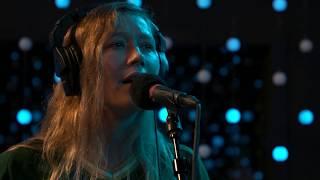 Julia Jacklin - Don't Know How To Keep Loving You (Live on KEXP)