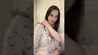 Awenlis live broadcast tik tok