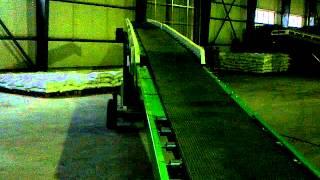 EMS Telescopic Belt Conveyors -1.mp4