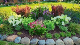 End of July Garden Tour ~ So Colorful!!  // Suburban Oasis
