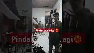 Pindah studio lagi