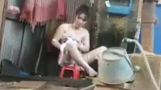 Mandi Yuk!!! cewek cantik mandi pagi