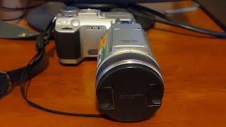 A Digital Camera That Has a Giant Lens - Sony Cyber-shot DSC-F717