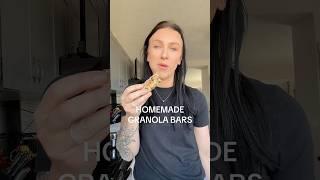 HOMEMADE GRANOLA BARS