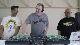 Michael Rapaport visits the Beat Junkie Institute Of Sound