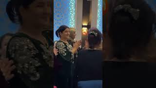 SARVINOZ QURYOZOVA SUPER JONLI IJRO MUXLISLAR DAVRASIDA XAMANI RAQSGA TUSHRIB QOʻYDI