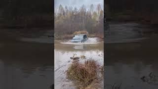 #Shorts #UAZ Патриот преодолевает затяжной брод #ВсеБлоки #Offroad